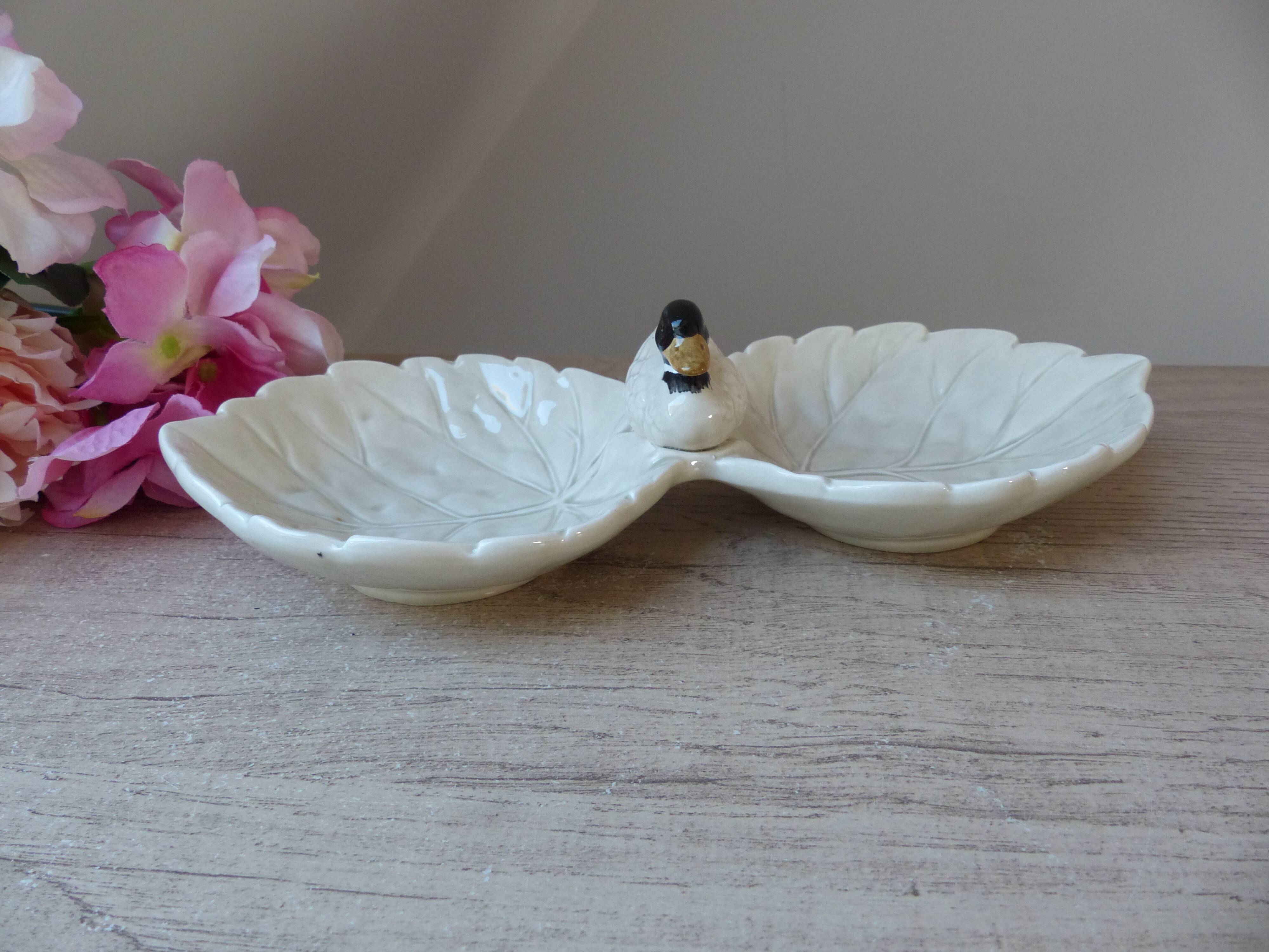 Duck serving dish in slip, serving dish for duck aperitif