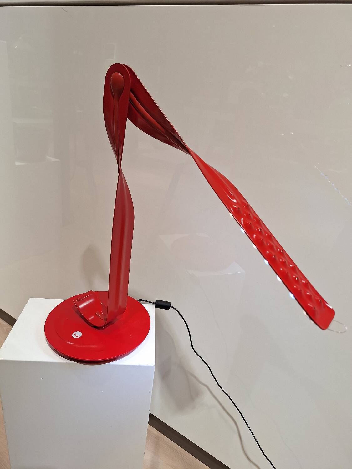 Designer desk lamp by Herman Miller 2007