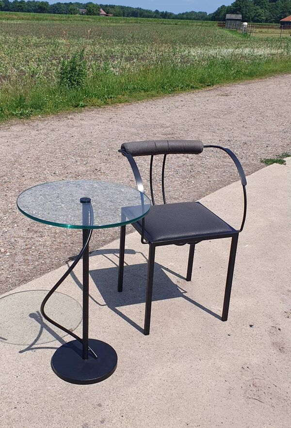 Chaise postmoderne Artelano 1980 au design français