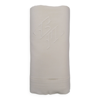 Drap plat blanc ancien brodé «GM» (n°6)