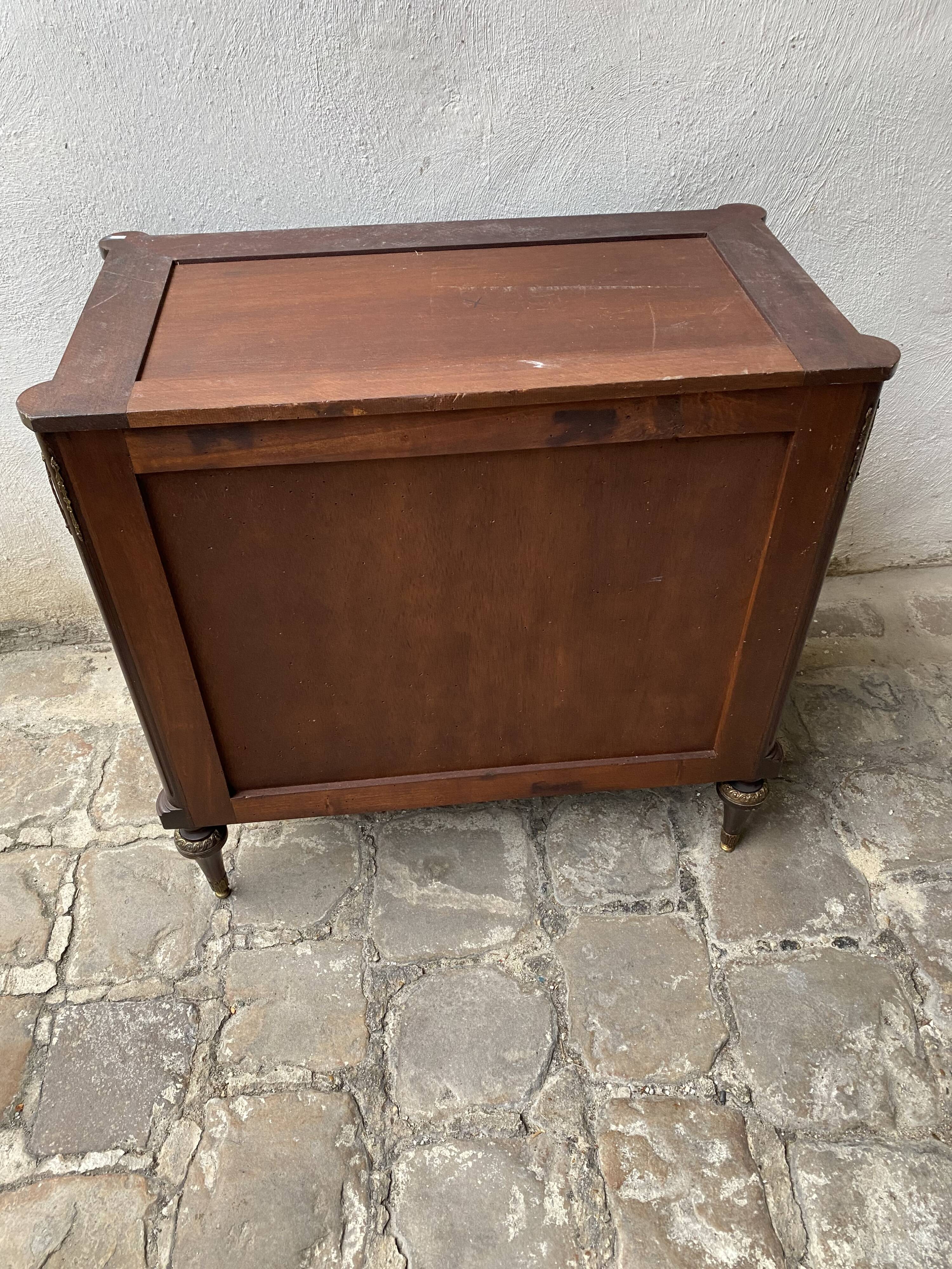 Small Louis XVI style mahogany chest of drawers, 20th century