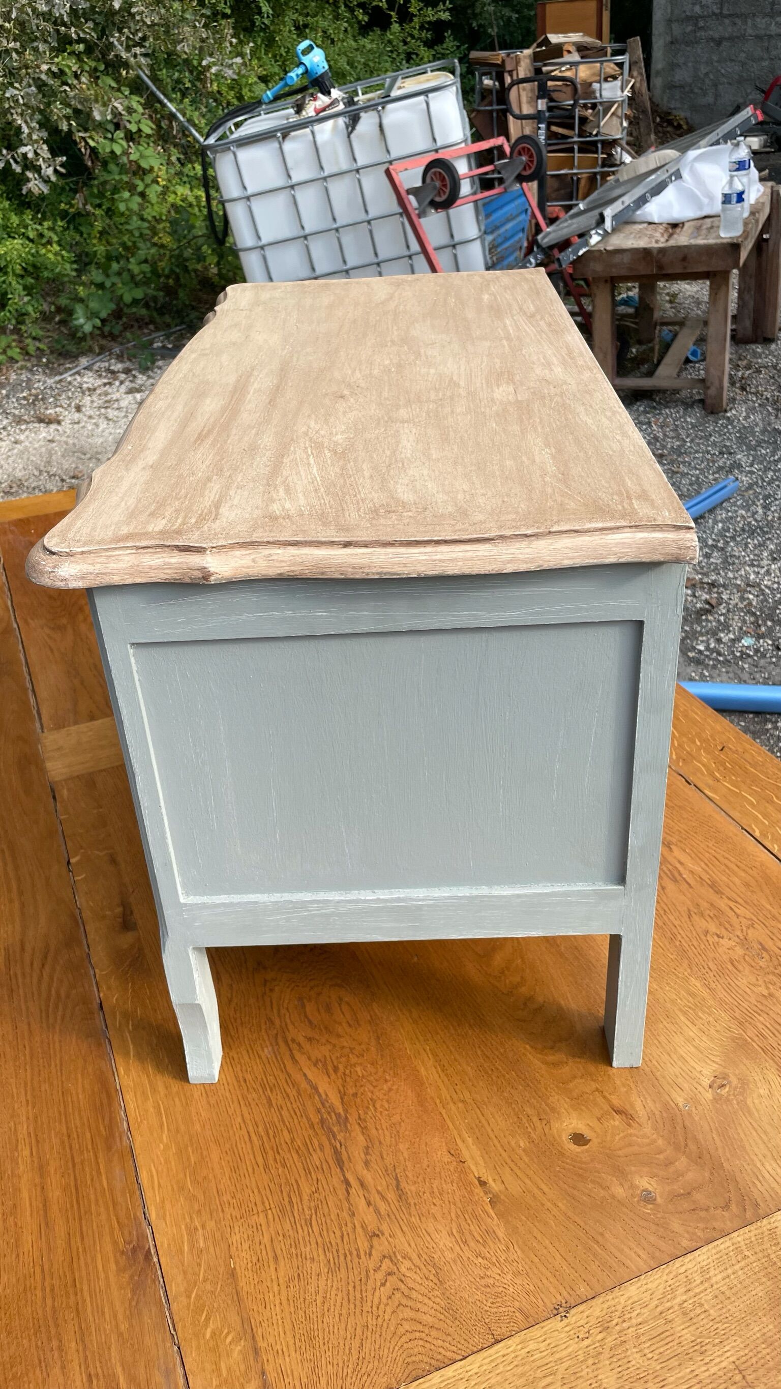 Children's toy chest