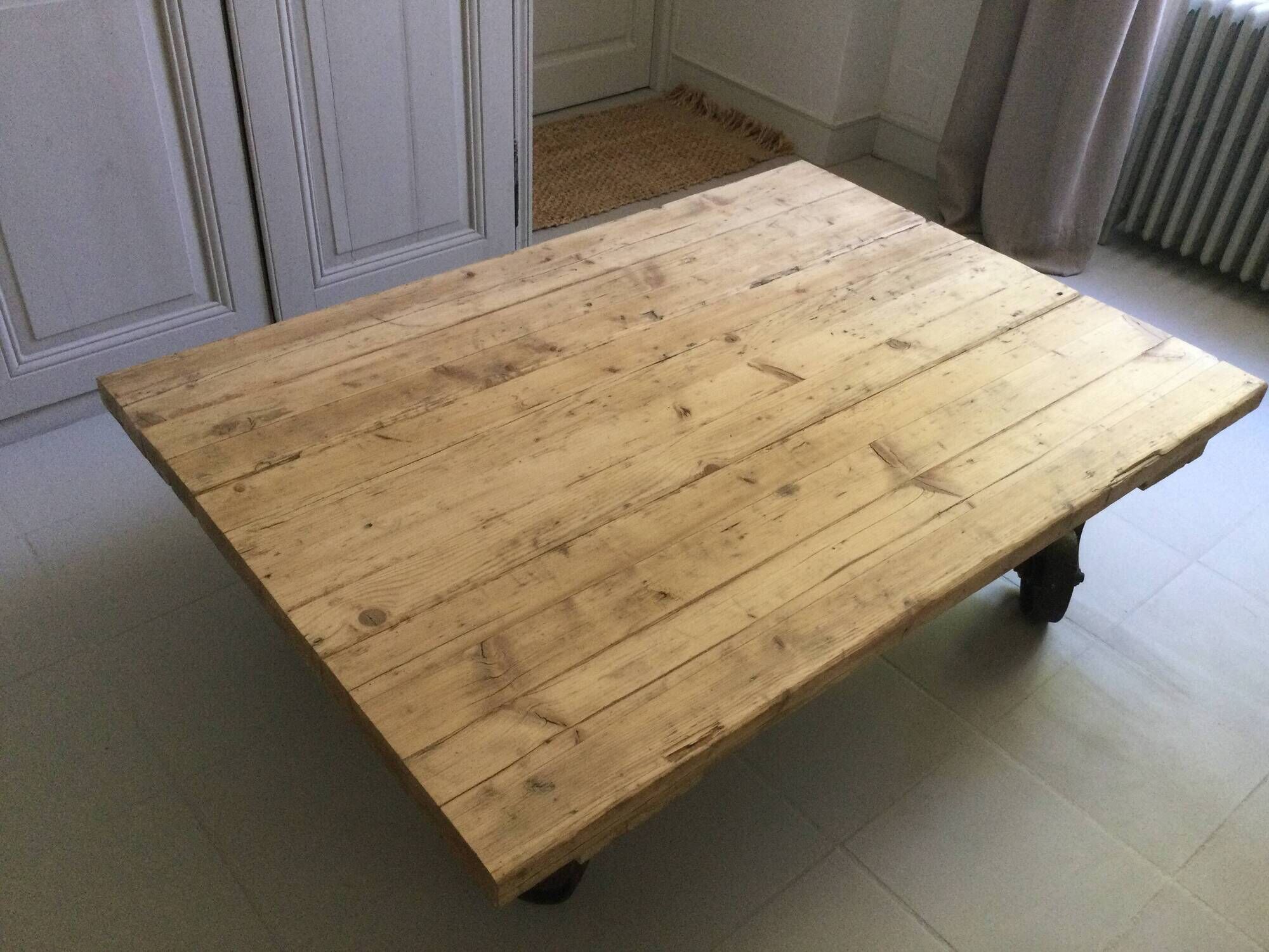 Coffee table on wheels