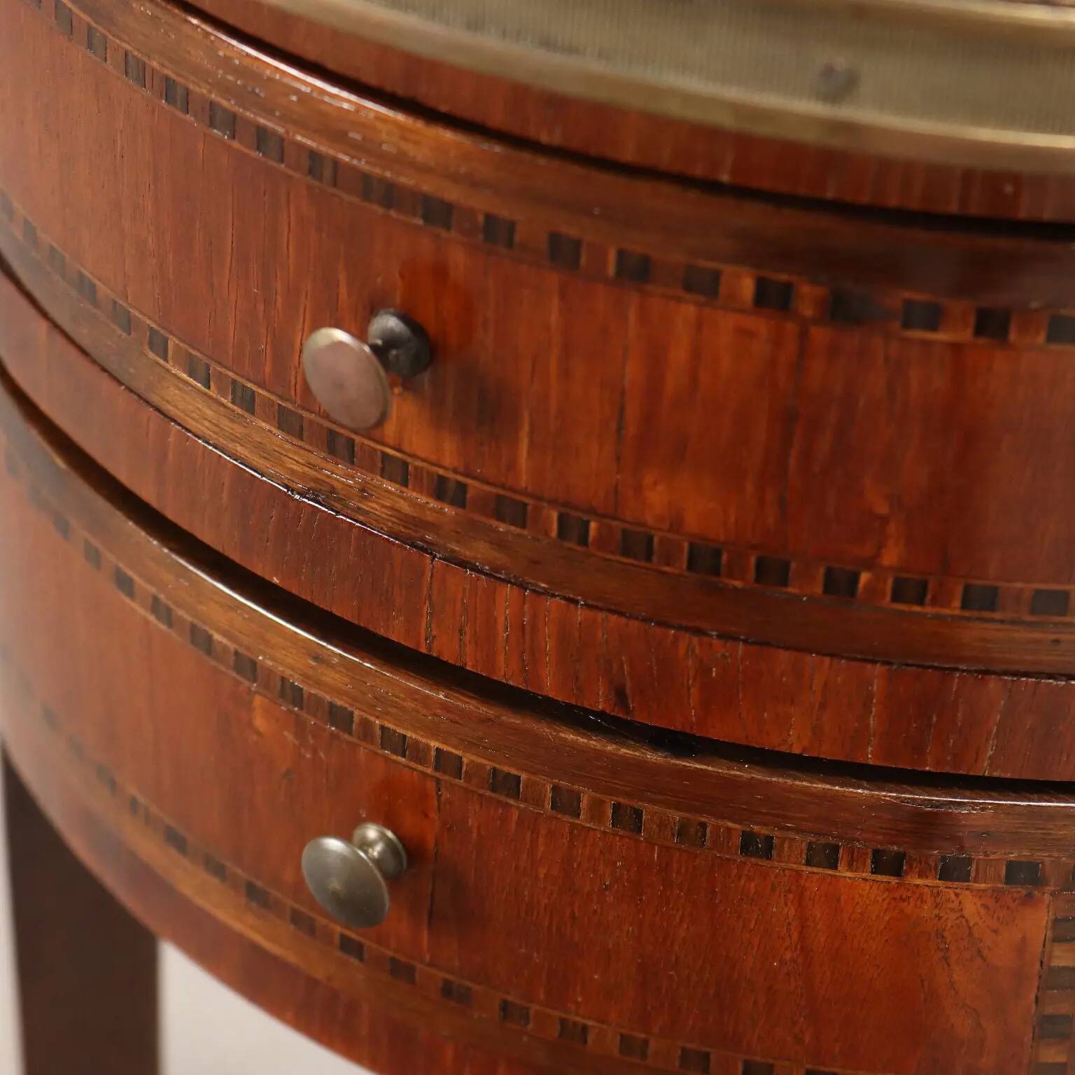 Antique bedside table in mahogany veneer, Italy, 19th century.