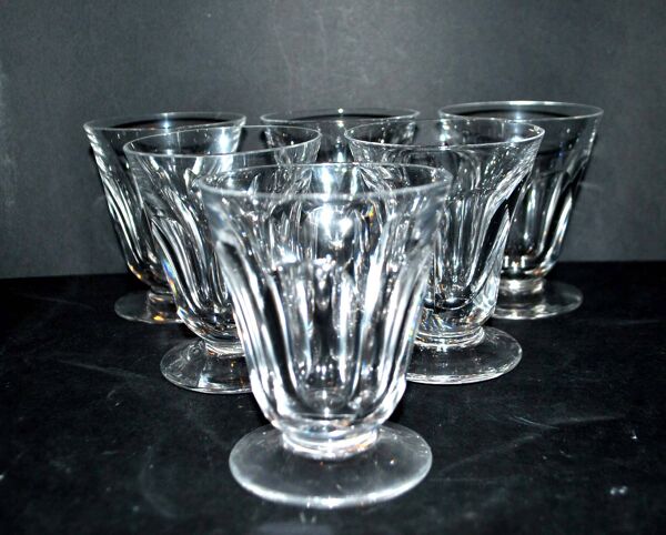 Lot de 6 verres à vin gobelet en cristal taillé à côtes plates Saint-Louis? proche Talleyrand 8.5cm