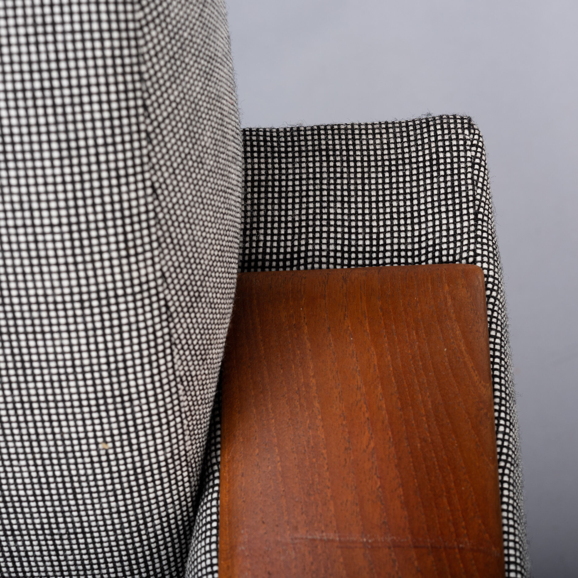 Canapé vintage gris danois retapissé, années 1960