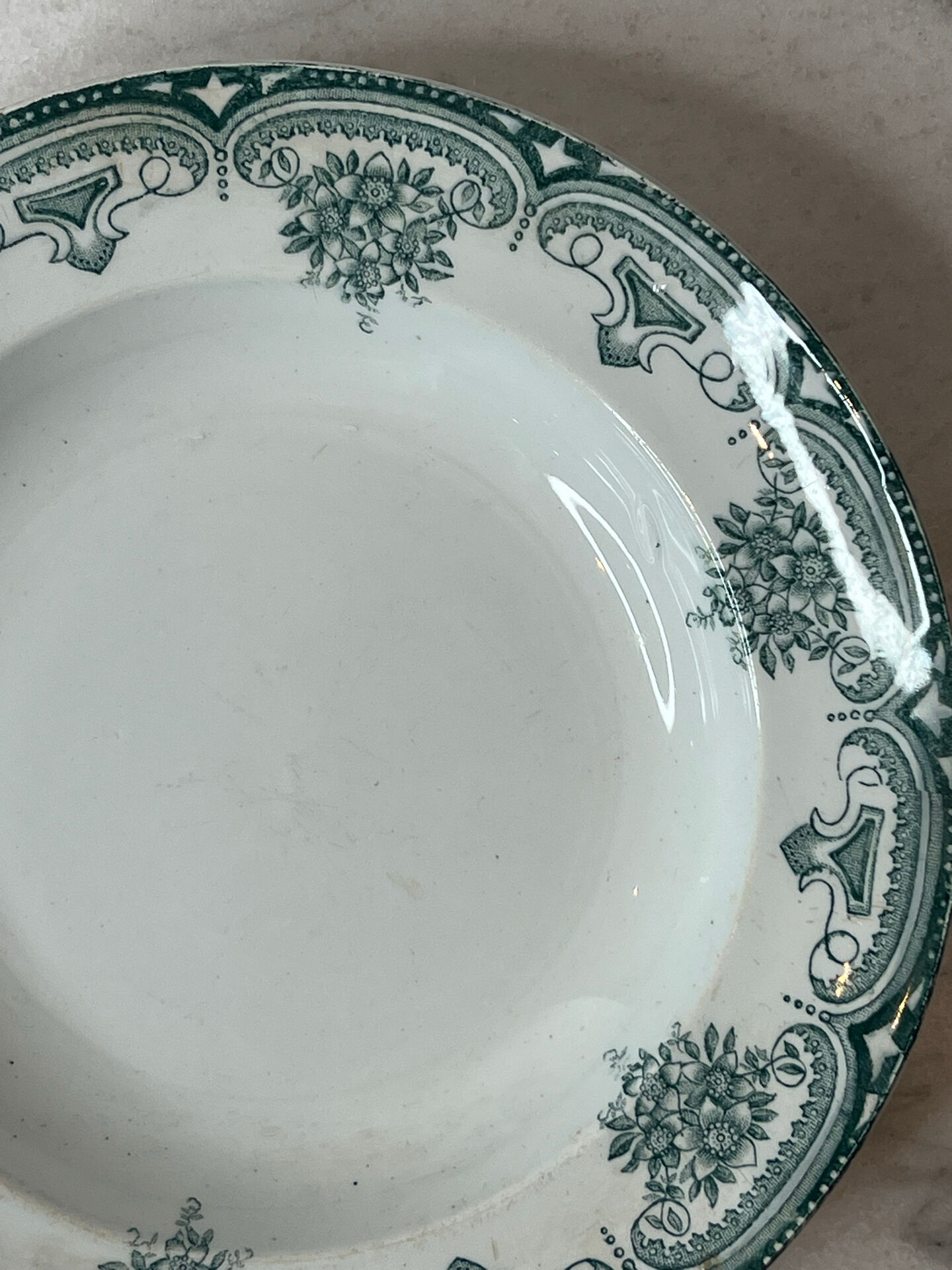 Hollow plate ironstone Narcisses Onnaing