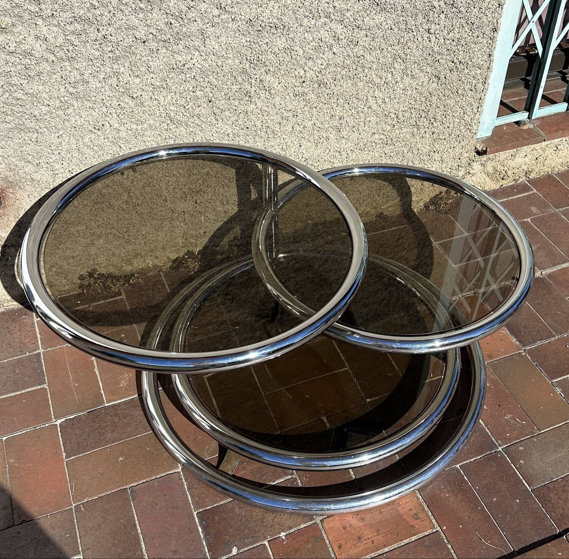 Vintage swivel coffee table by Milo Baughman, Artedis Roche Bobois