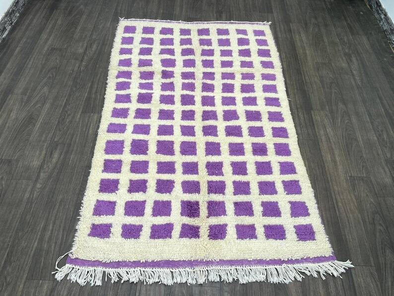 Handmade Berber rug in pure wool, size 150 x 250 cm