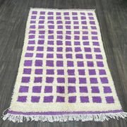 Handmade Berber rug in pure wool, size 150 x 250 cm