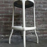 Tabouret en acier industriel