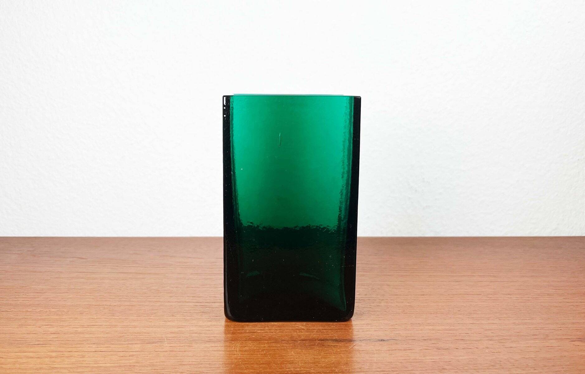 Minimalist mid-century glass block vase by Finncristall, Finland, 1960s.