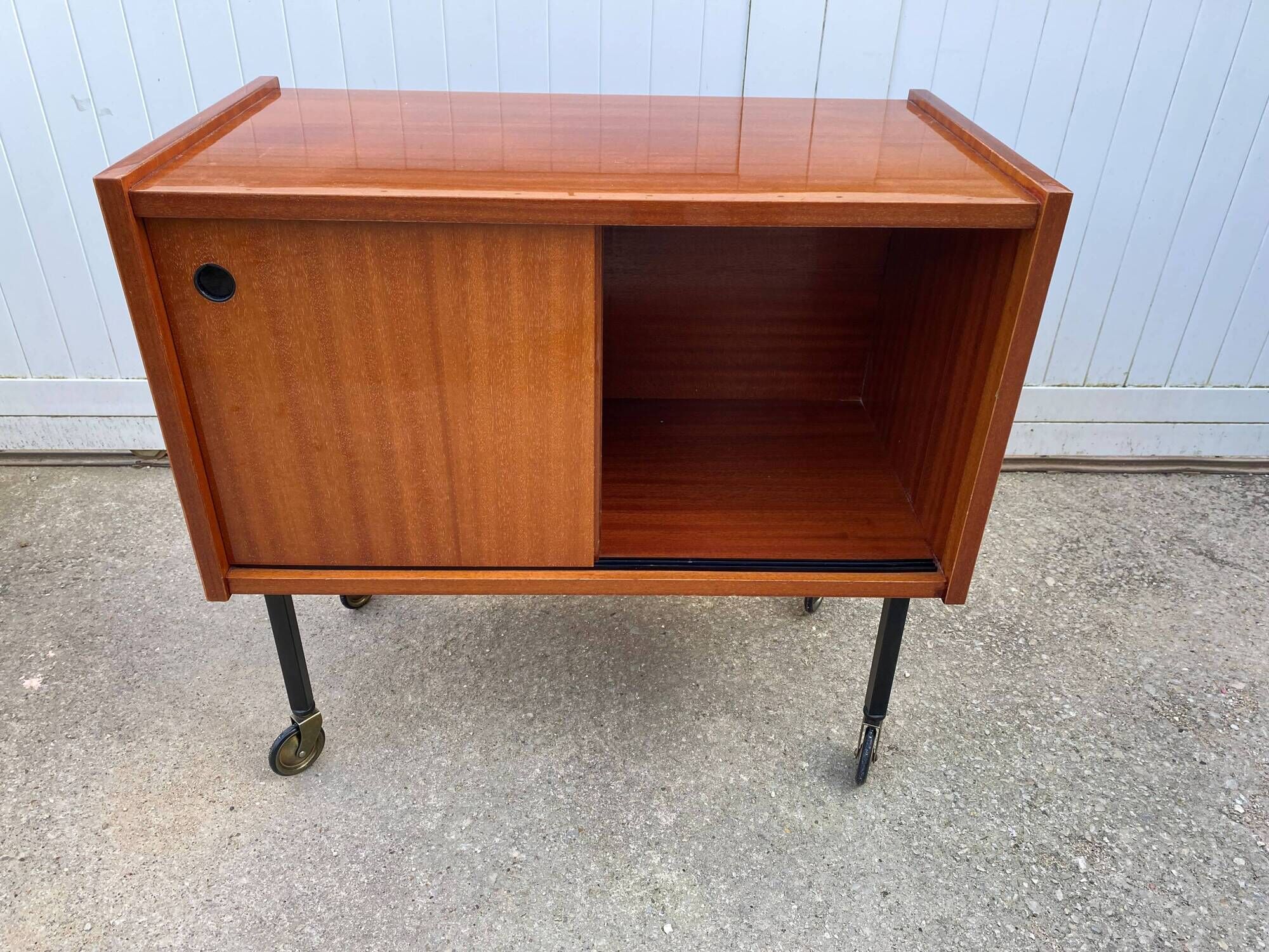 Vintage 50s TV bar cabinet with 2 sliding doors