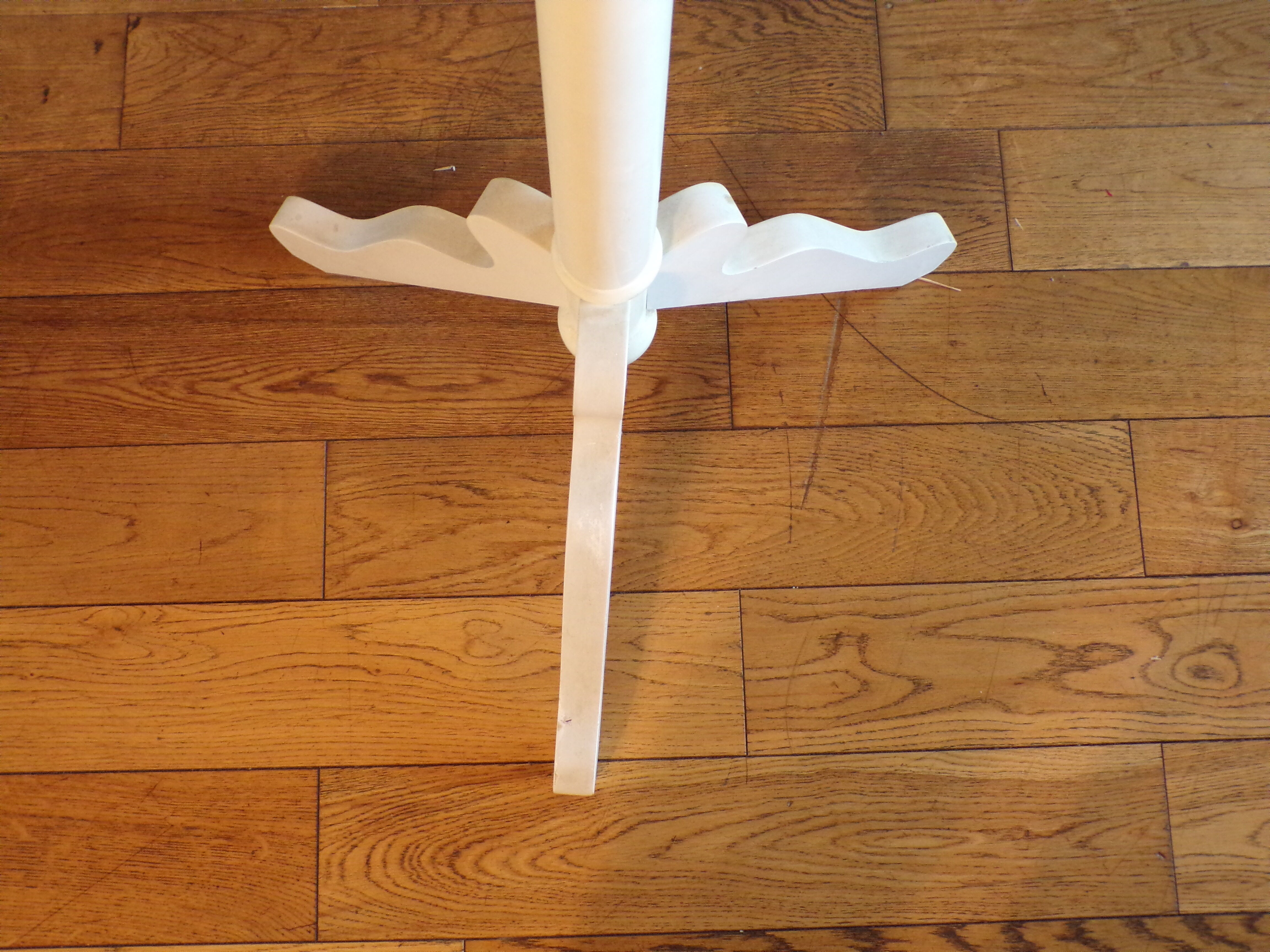 Sputnik parrot coat hanger