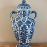 Covered pot in Delft porcelain