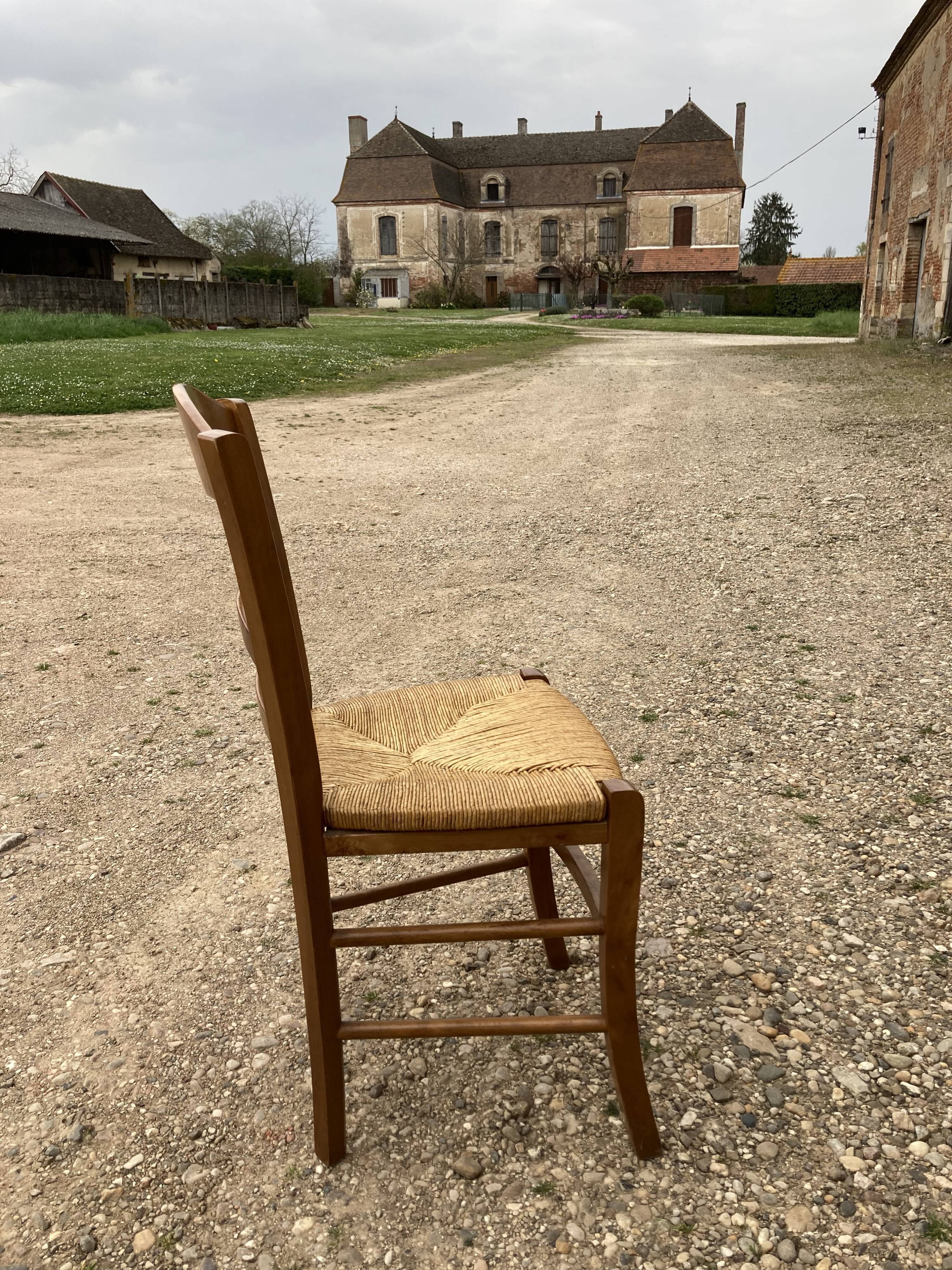 4 chairs mulched in ash