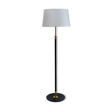 Modern mid-century floor lamp by Aage Petersen, for Le Klint, Denmark, 1970s.