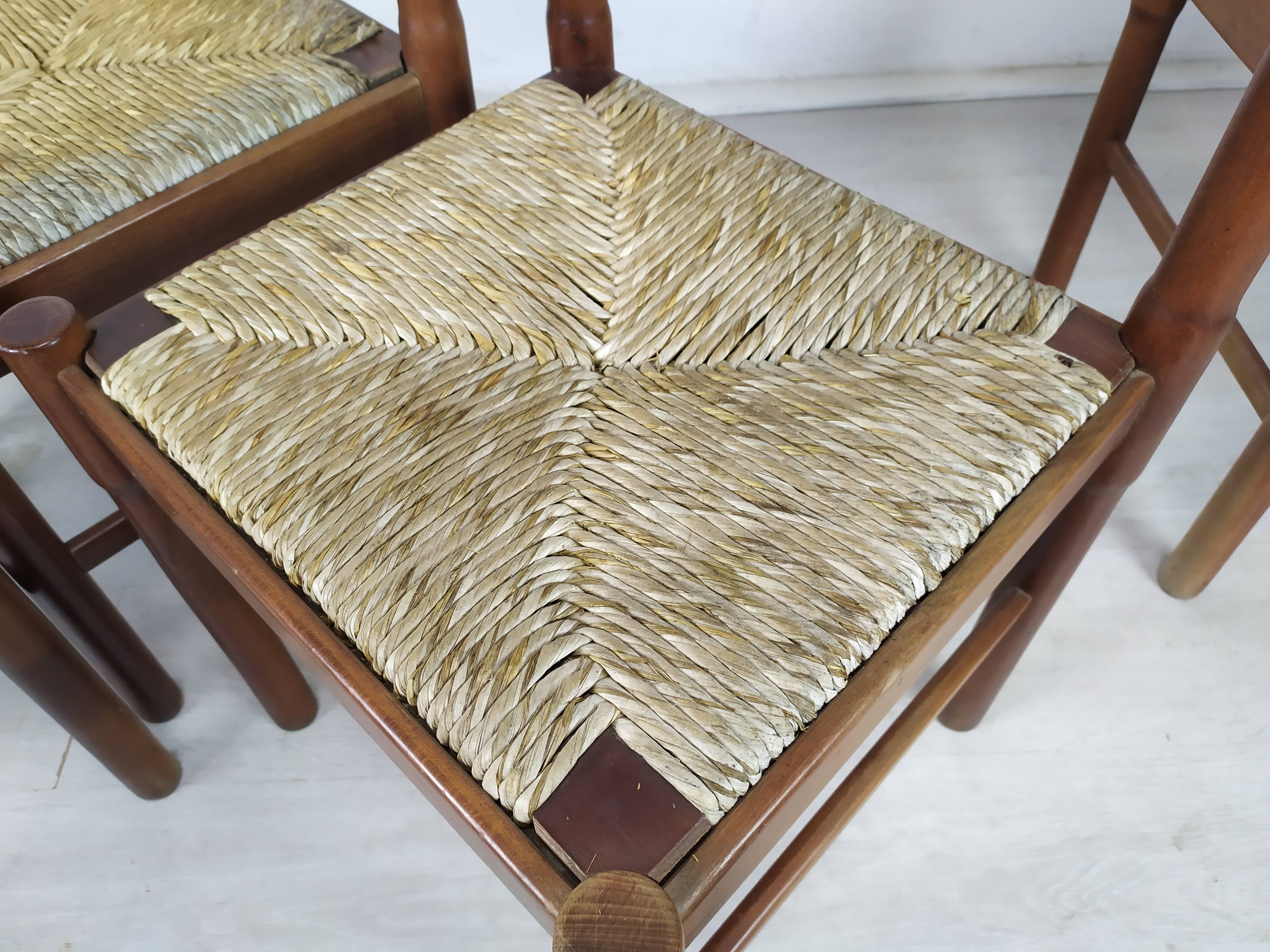 Vintage mulched chairs