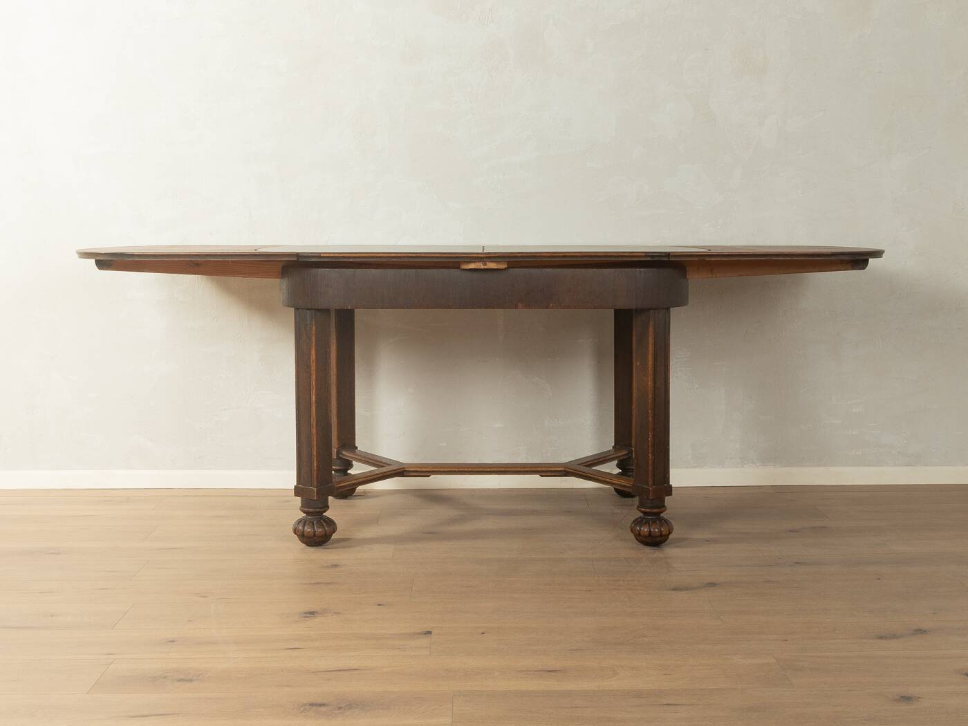 Table à manger au caractère unique des années 1920