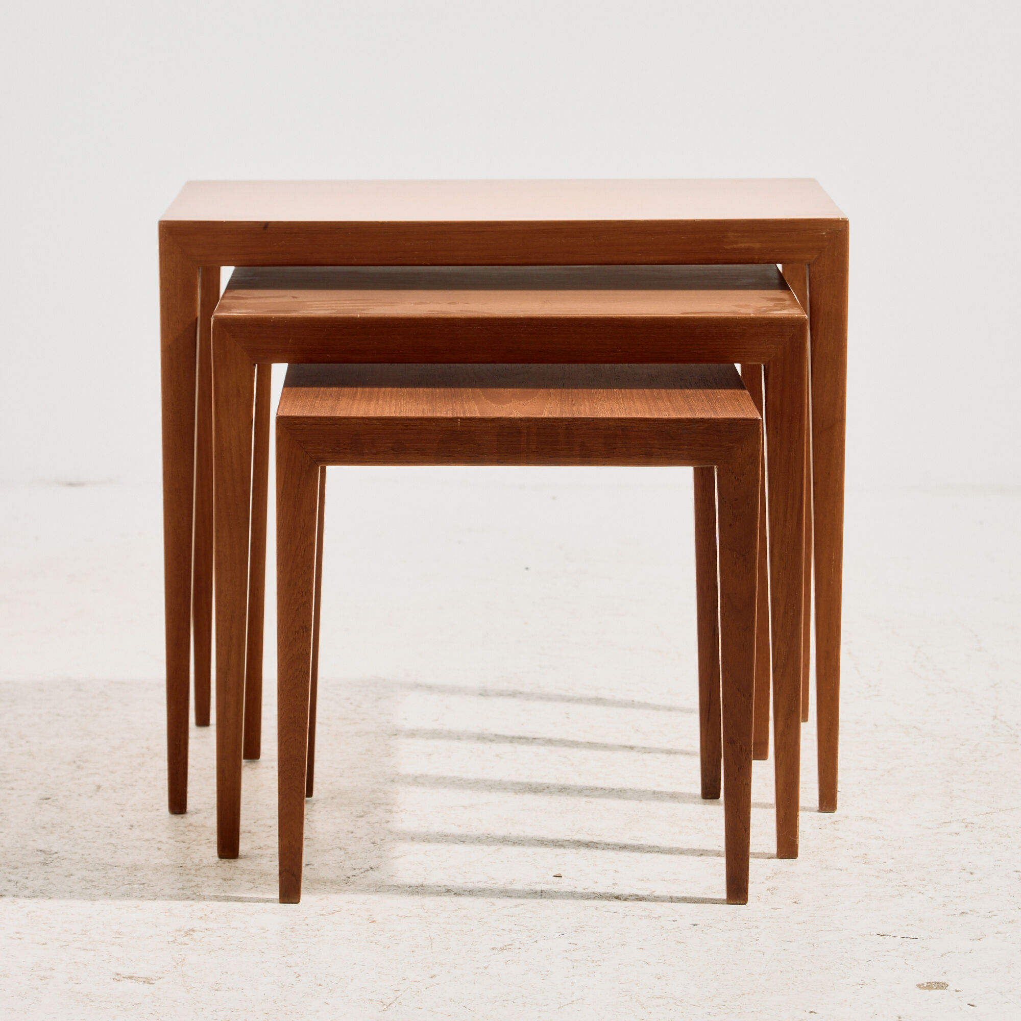 Tables gigognes modèle 163 en teck par Severin Hansen pour Haslev Møbelfabrik, ensemble de 3