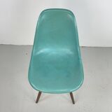 Chaise d'appoint Eames Herman Miller DSW en turquoise