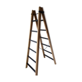 Ancienne échelle en bois