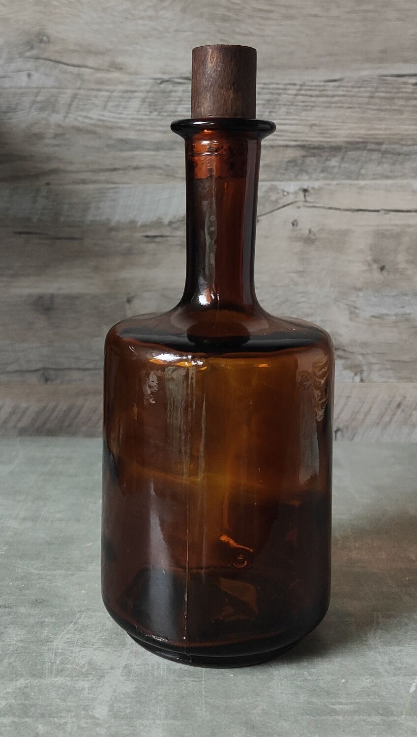 Amber glass bottle