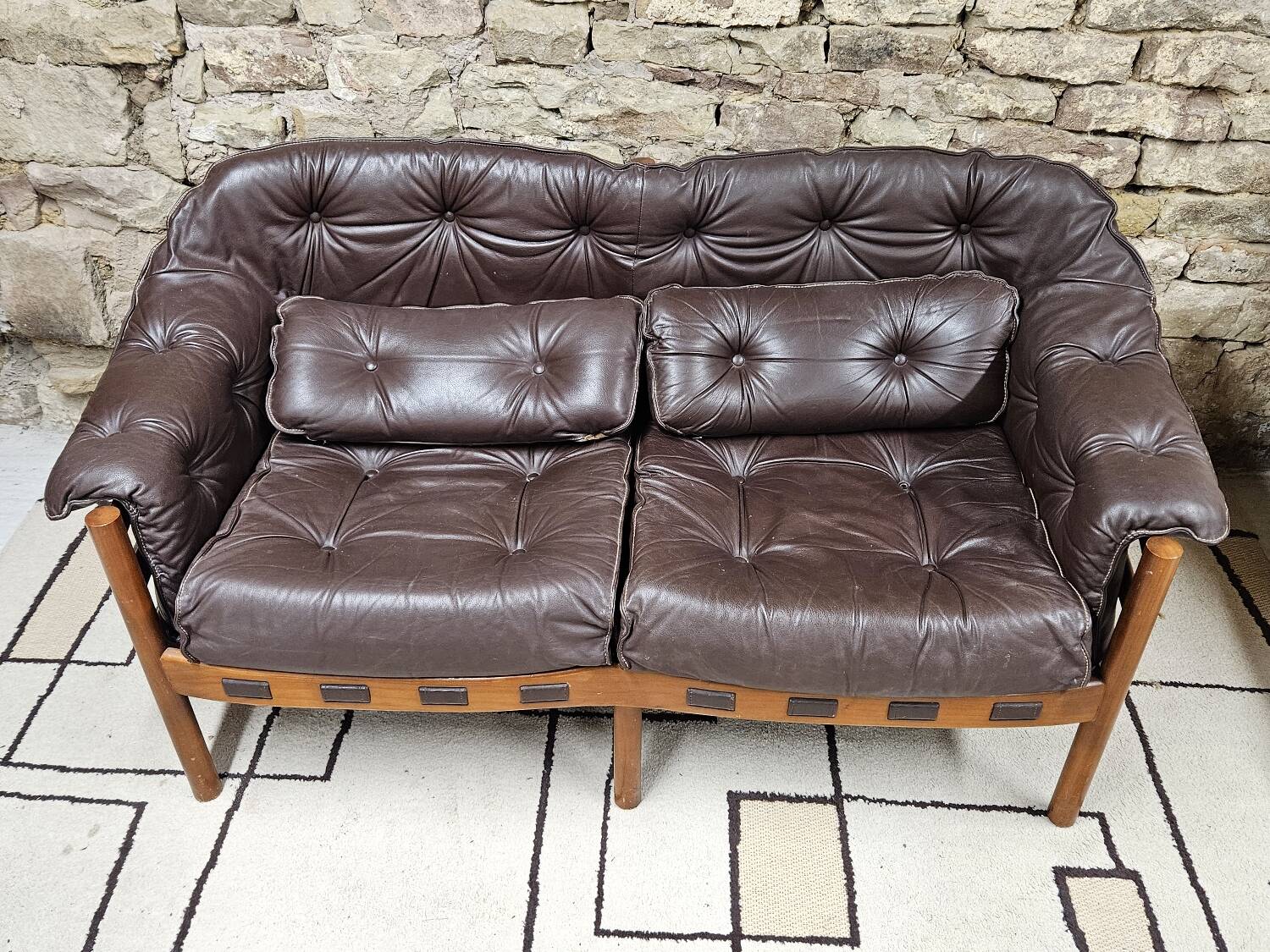 Canapé 2 places vintage cuir Coja Suède 1960