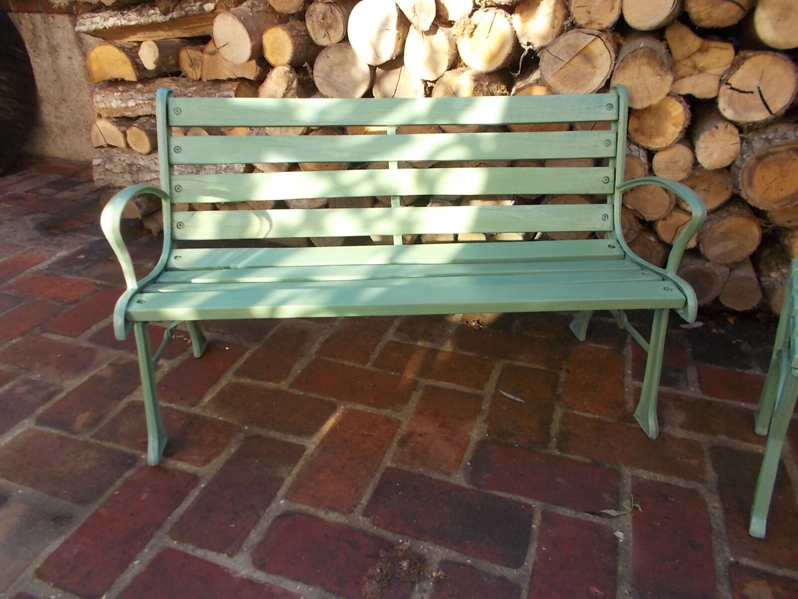 Set of 2 garden benches, for children in cast iron and wood