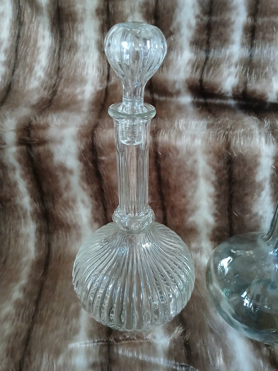 2 antique carafes