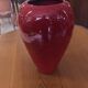 Vase en porcelaine rouge