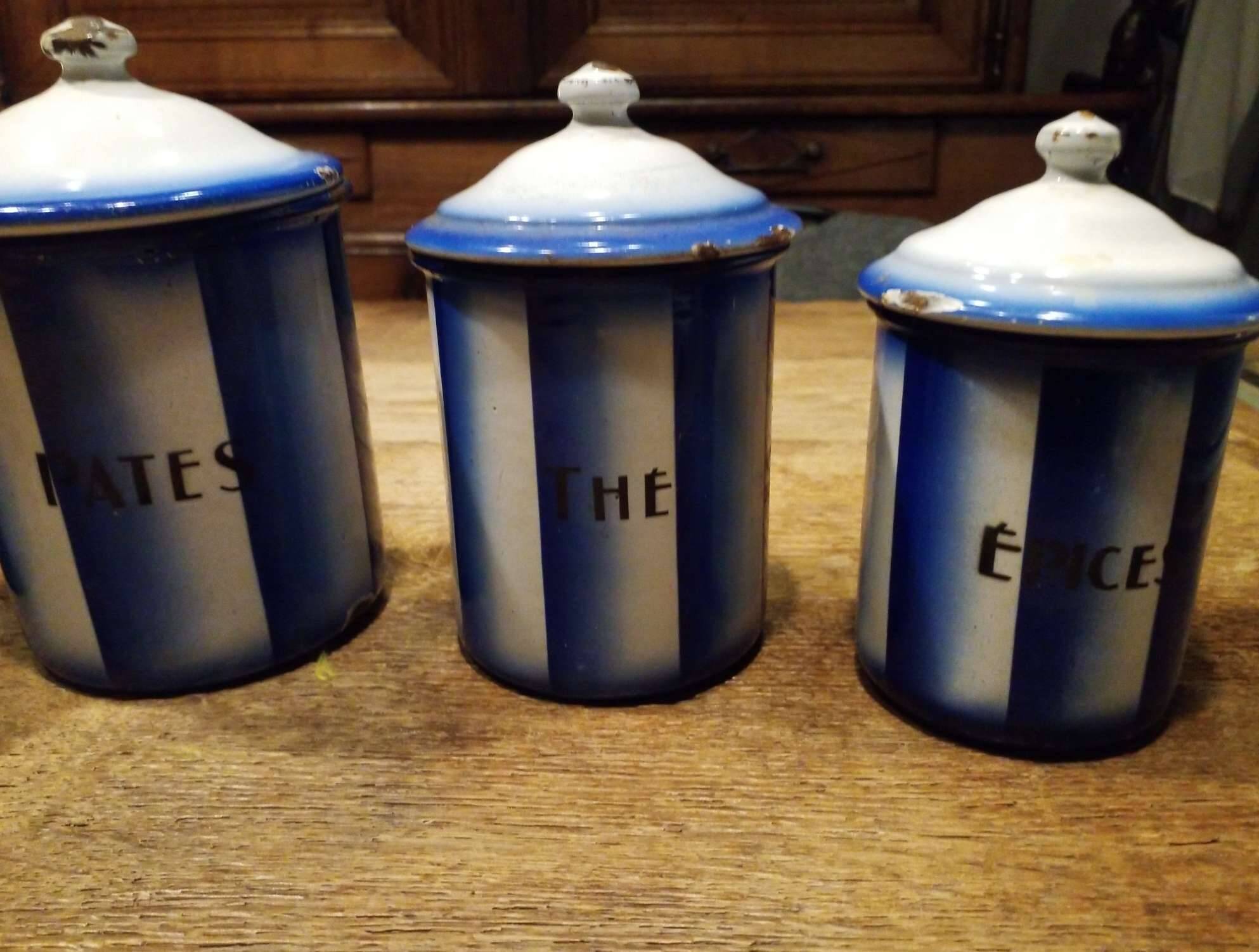 Ensemble en email bleu