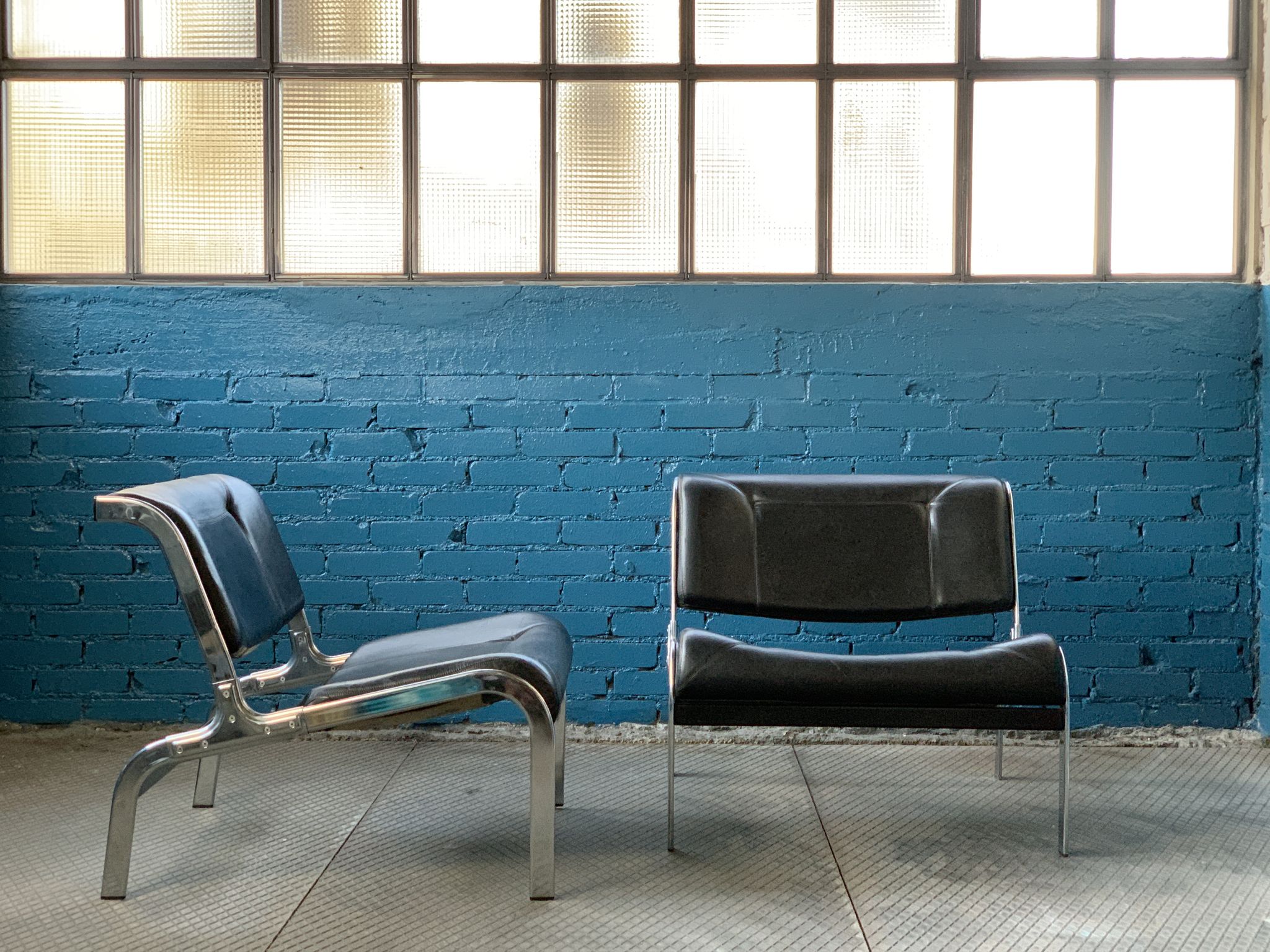 Pair of Whist chairs by Olivier Mourgue 2nd edition Airborne 1964