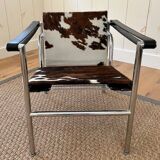 Le Corbusier LC1 Scarf Armchair by Cassina