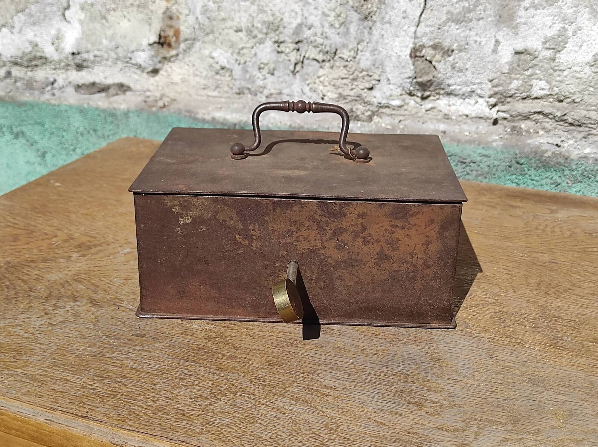 Old vintage store cash box for cash box silver metal cash