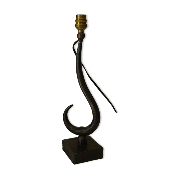 Pied de lampe en fer brutaliste  vintage Français