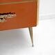 Commode en verre ambré avec détails en laiton, style mid-century modern