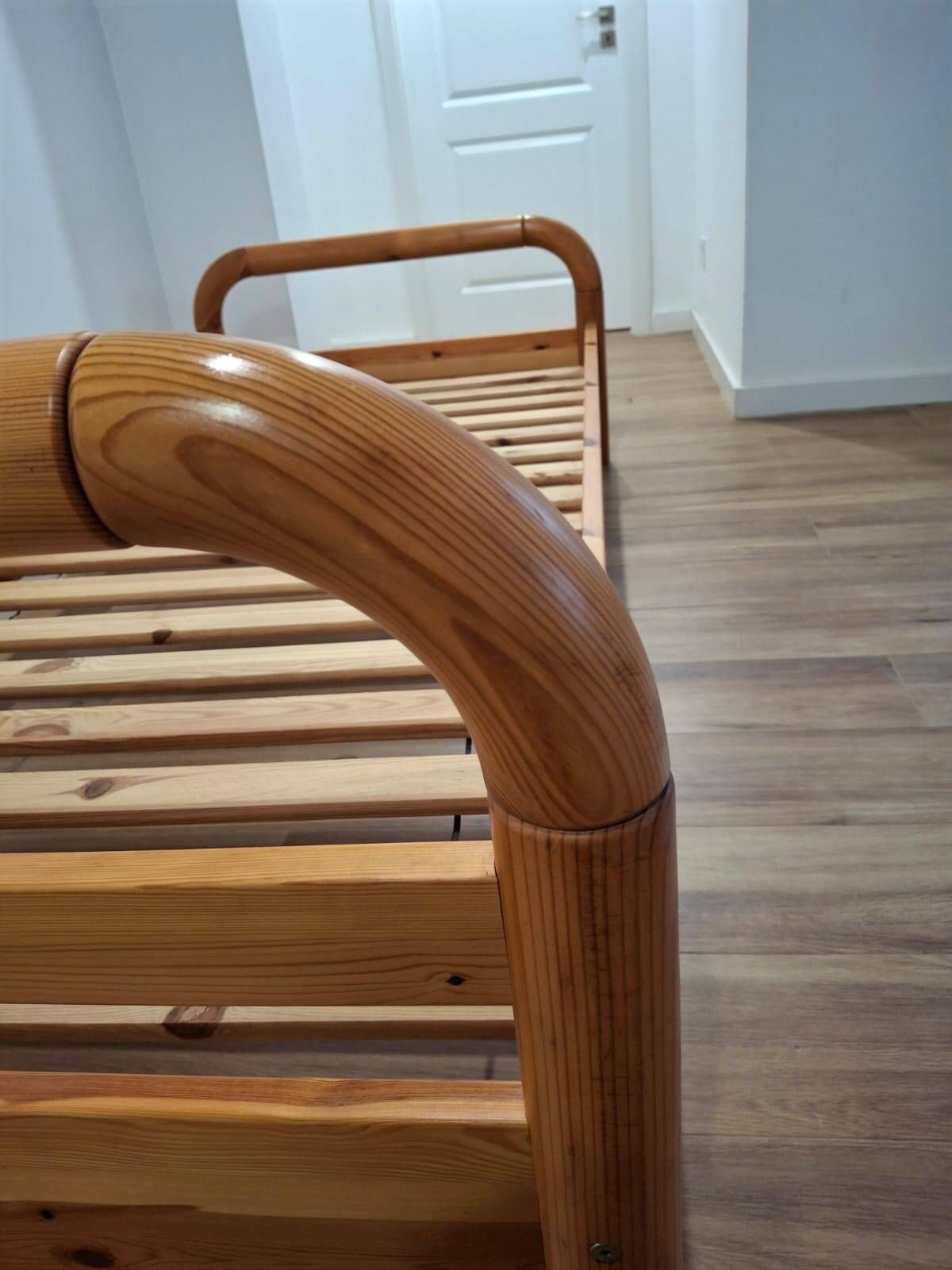 Single Pine Bed, Scandinavia