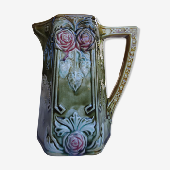 Pitcher in dabbling