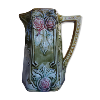 Pitcher in dabbling