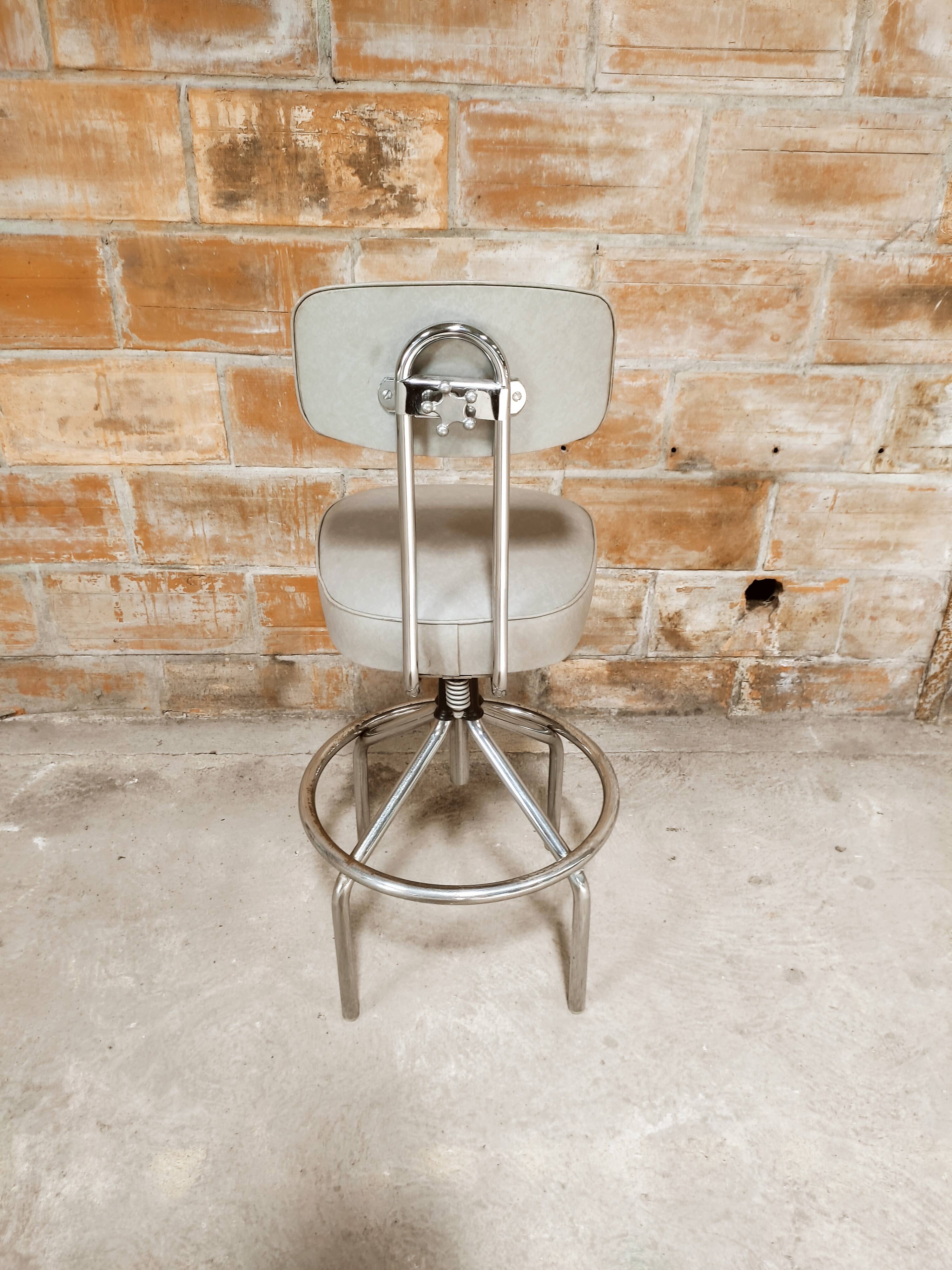 Workshop high chair