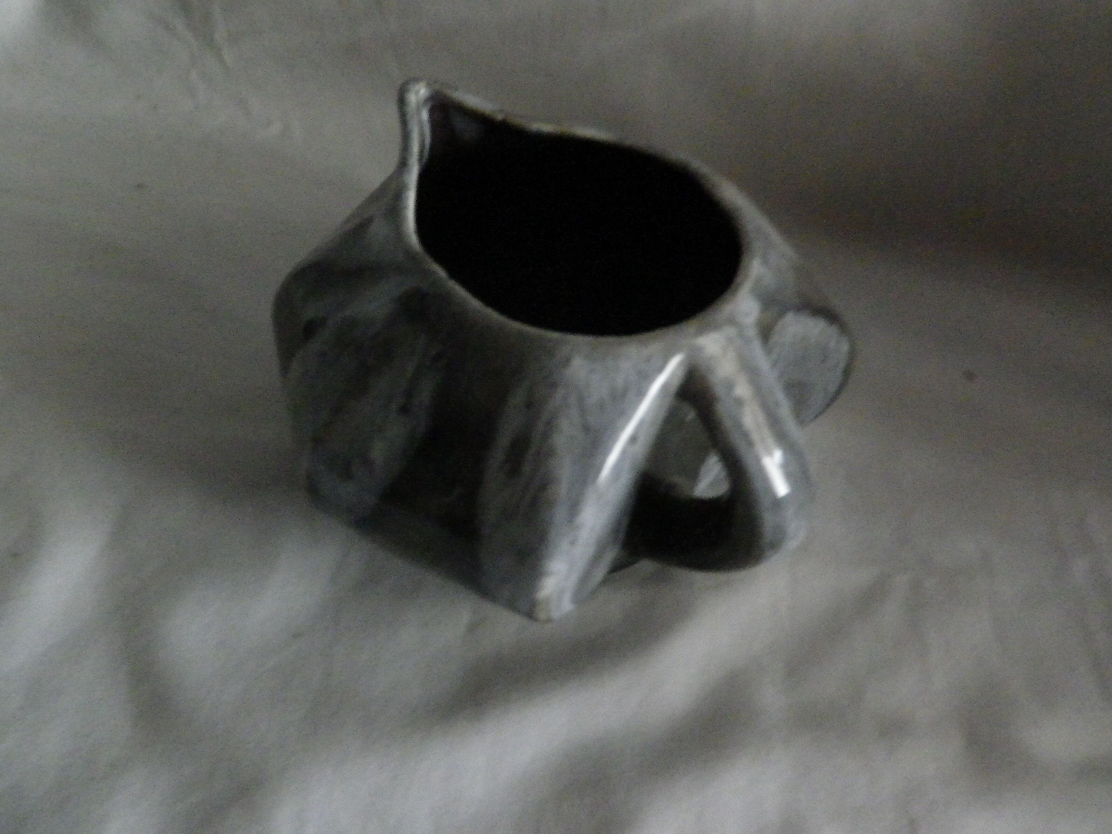 Pot à lait marbré gris