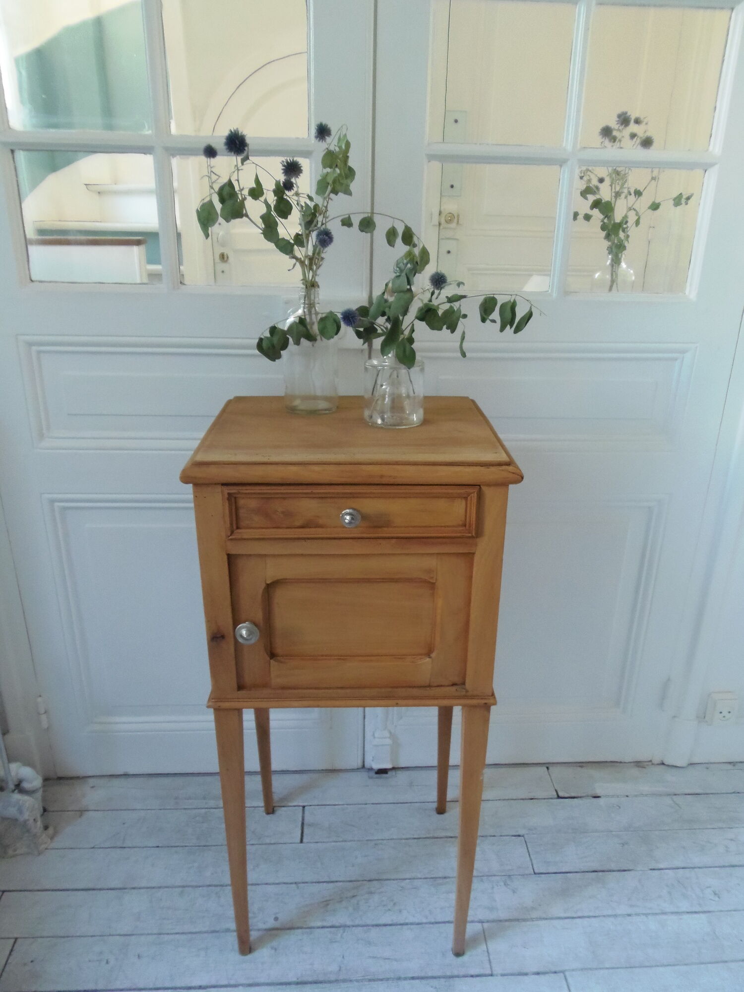 Bedside table of the years 1900