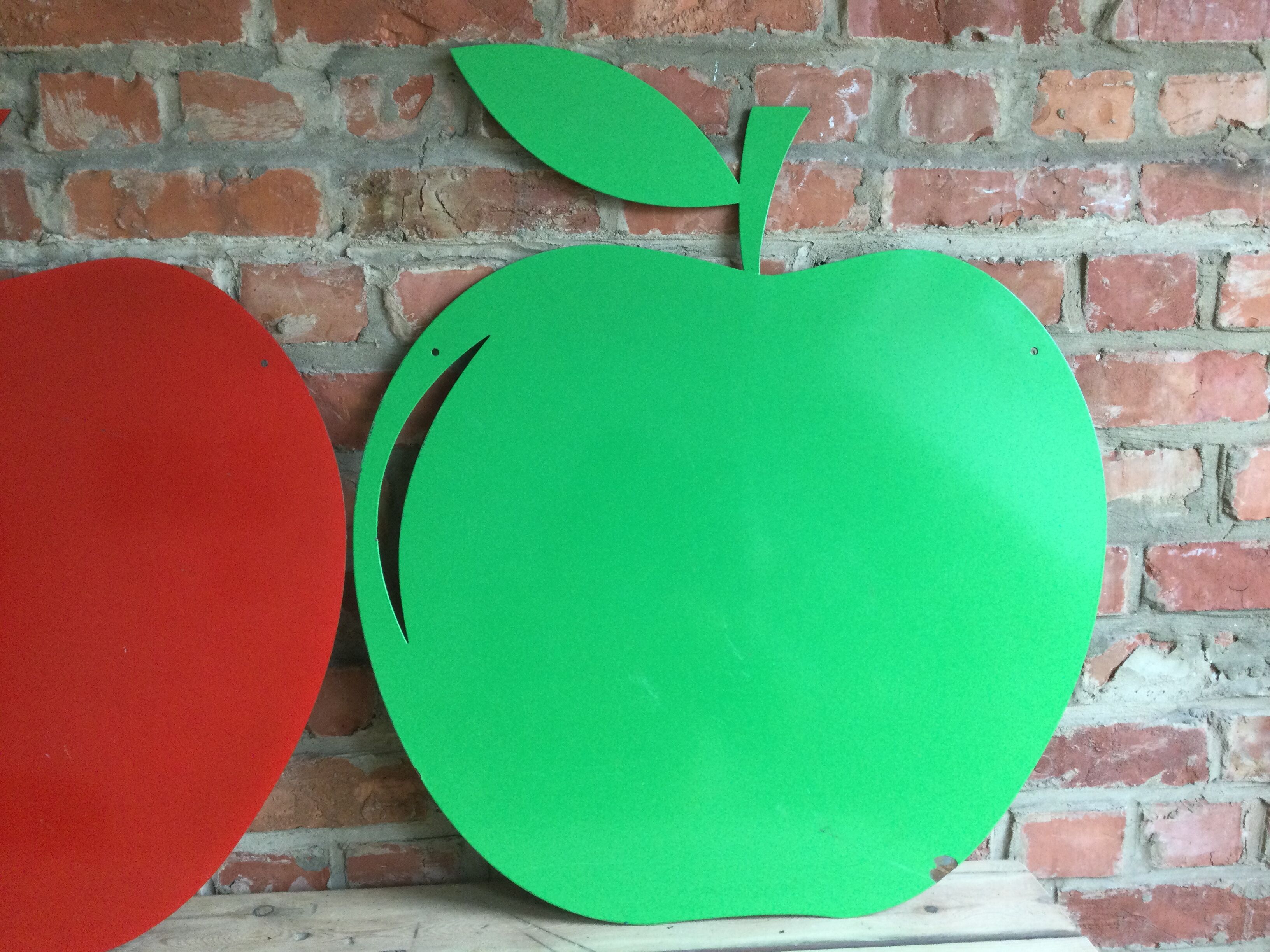 2 green and red apple magnetic panels