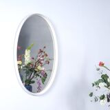 Miroir mural ovale en bois blanc, années 1960