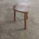 Tabouret en bois tripode