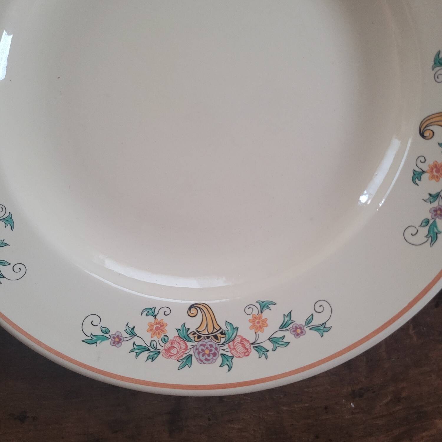 Saint-Clément round dish – floral horns of plenty decoration – 1960s
