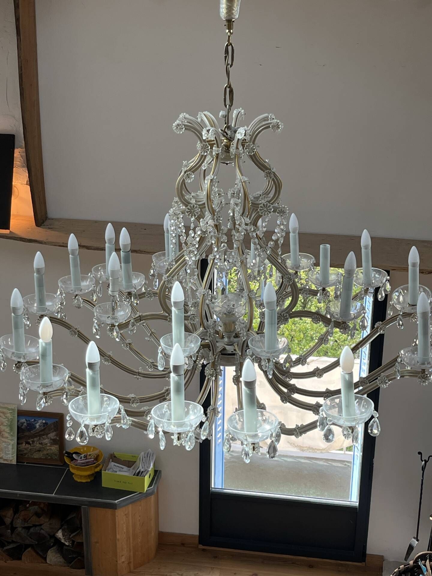 Grand Italian chandelier in Murano style – 24 lights – glass and crystal