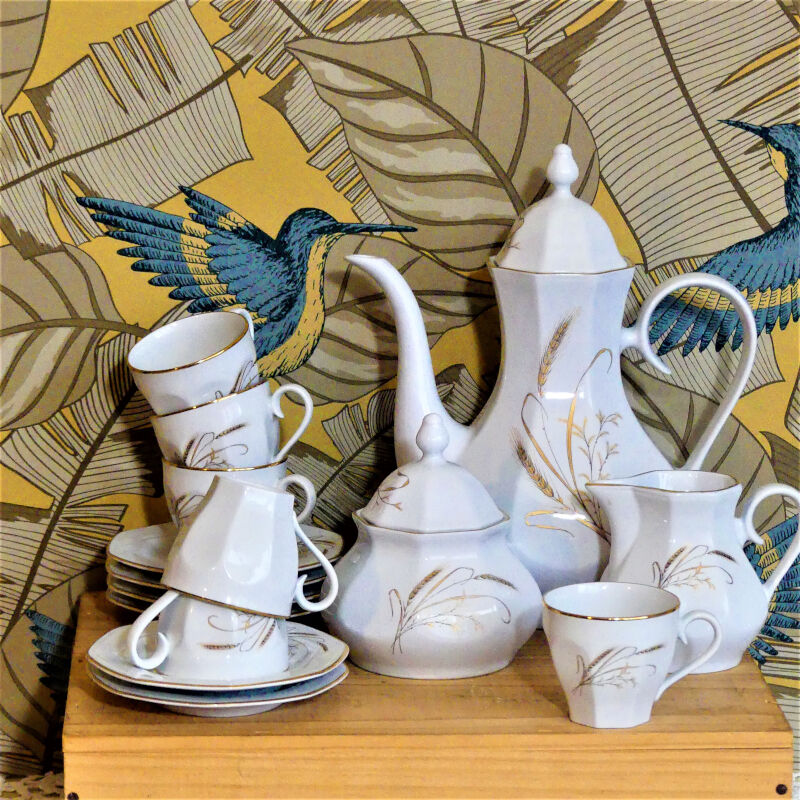 Vintage coffee service in Italian porcelain stamped Tognana