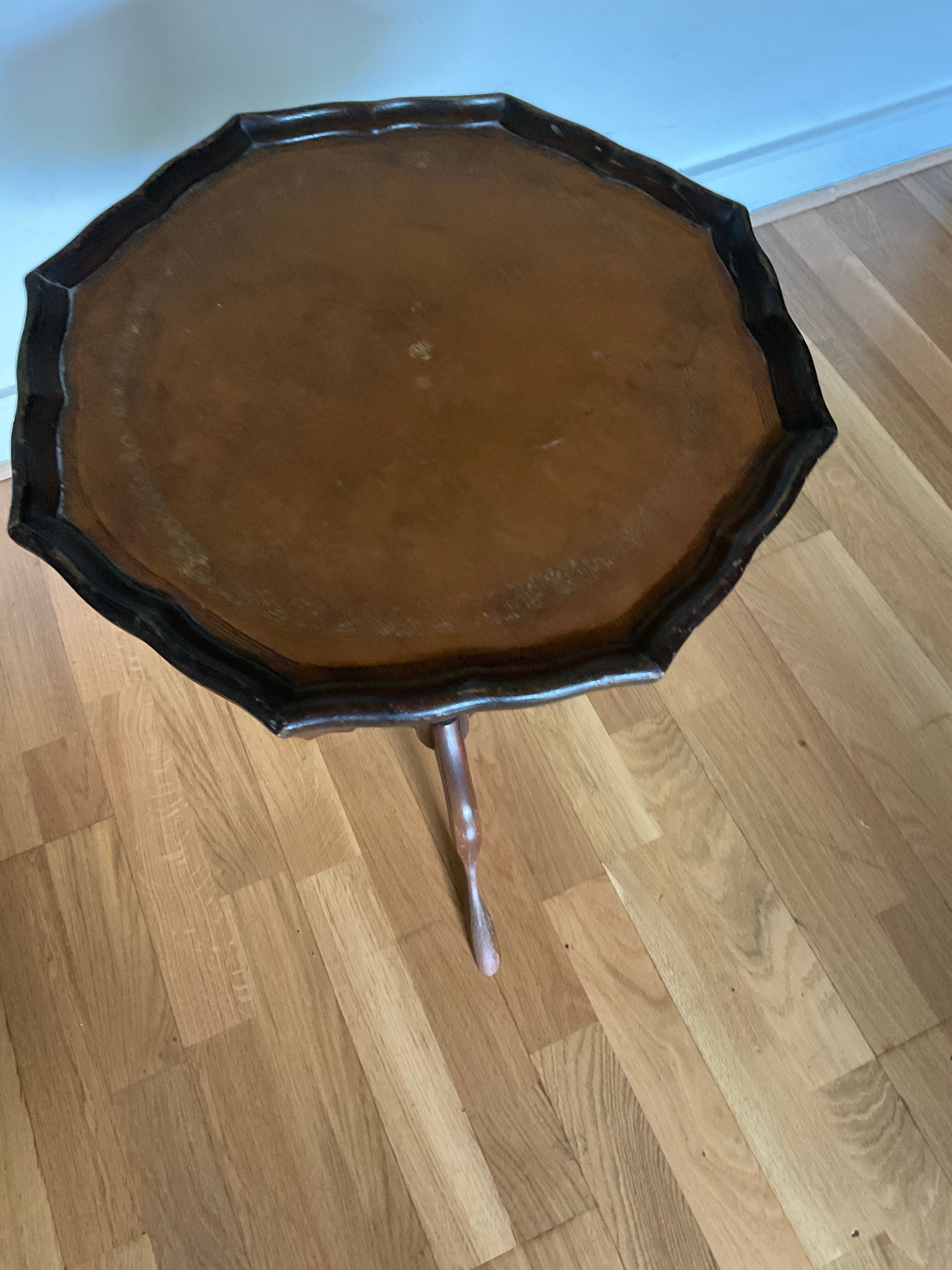 Gueridon tripode d’époque en acajou style XIXéme
